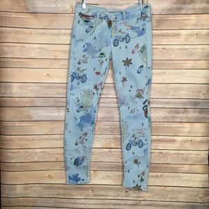 MOTHER light wash graphic jeans size 28